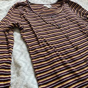 Long sleeve ribbed knit